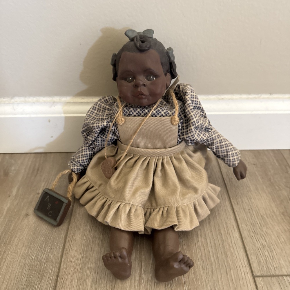 Vintage Sarah's Attic Limited Edition Sassafras Doll School Girl #690